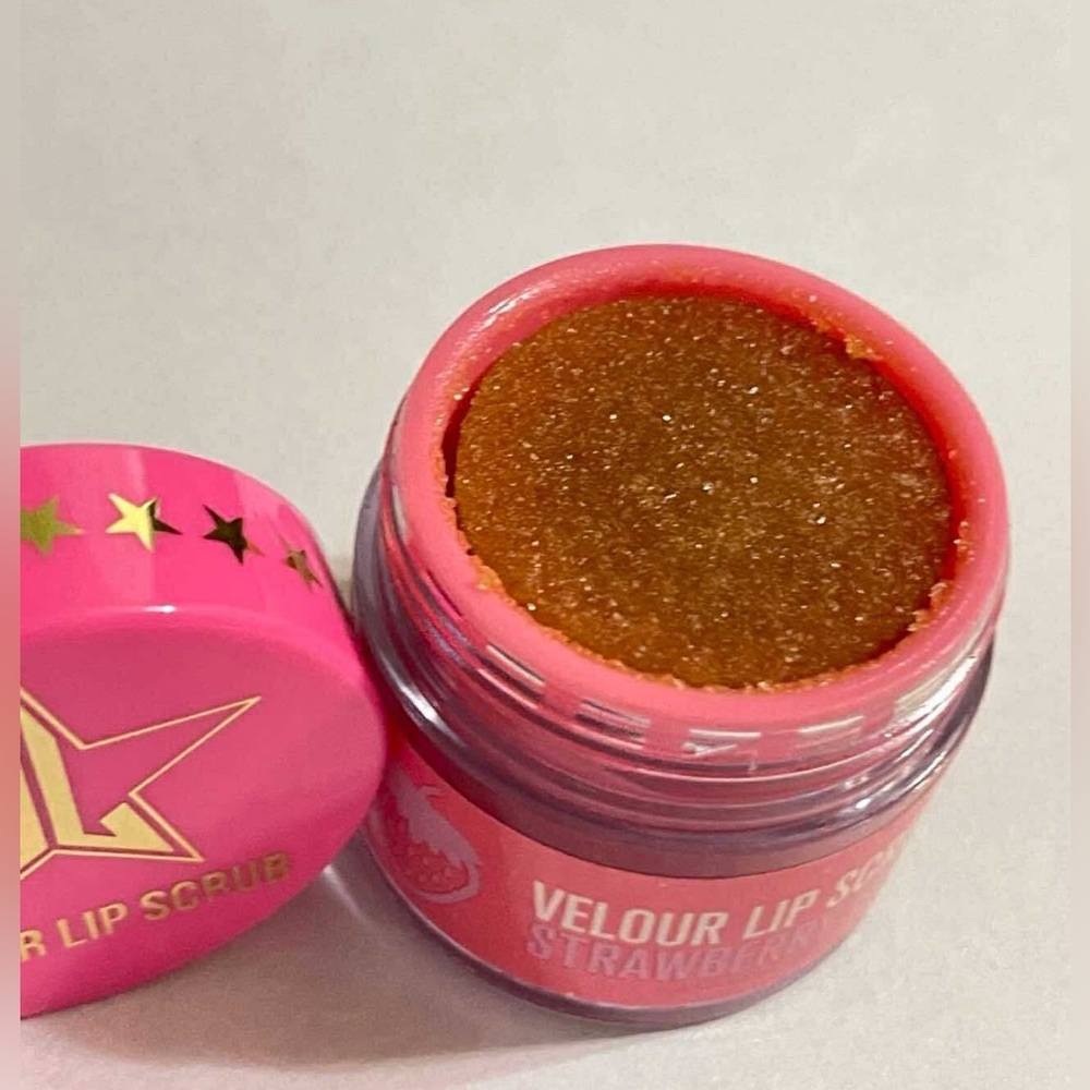 Jeffree Star Limited Edition Velour Lip Scrub Collection- For 1 - Picture 9 of 11